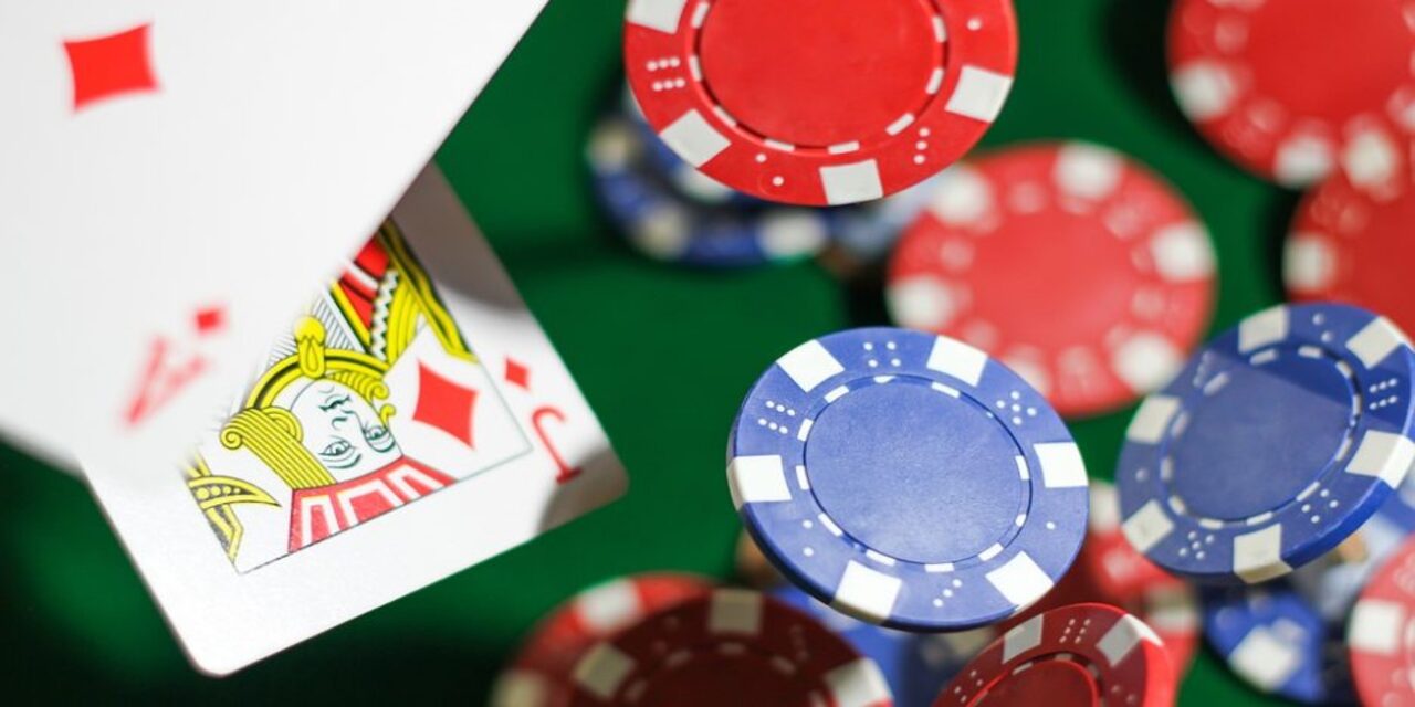 Comment jouer au poker sur casino en ligne?